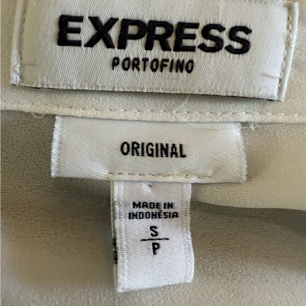 Express Women's Classic White Button-Down Blouse - Picture 3 of 4